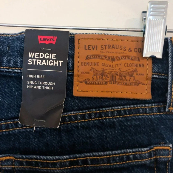 RARE Levi's Wedgie Straight Gold Chain Denim Jeans - Picture 12 of 13